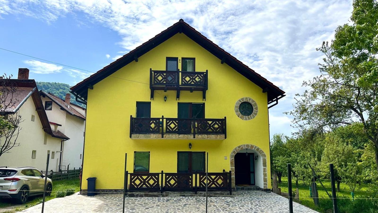 בראן Yellow House מראה חיצוני תמונה